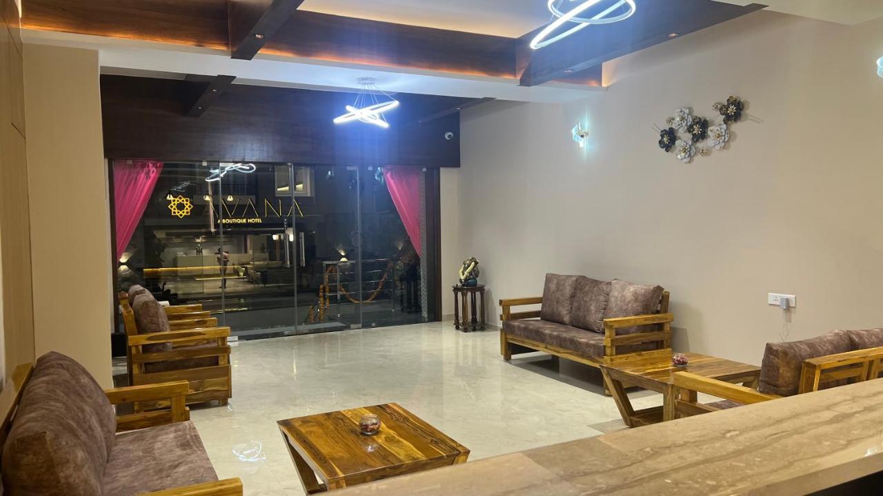 Hotel Ceasta, Beside Us Consulate Hyderabad, Gachibowli Gundipet Exteriör bild